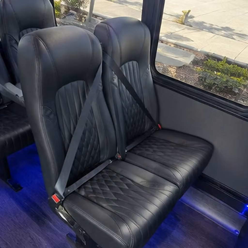 norwalk 28 passenger minibus rental