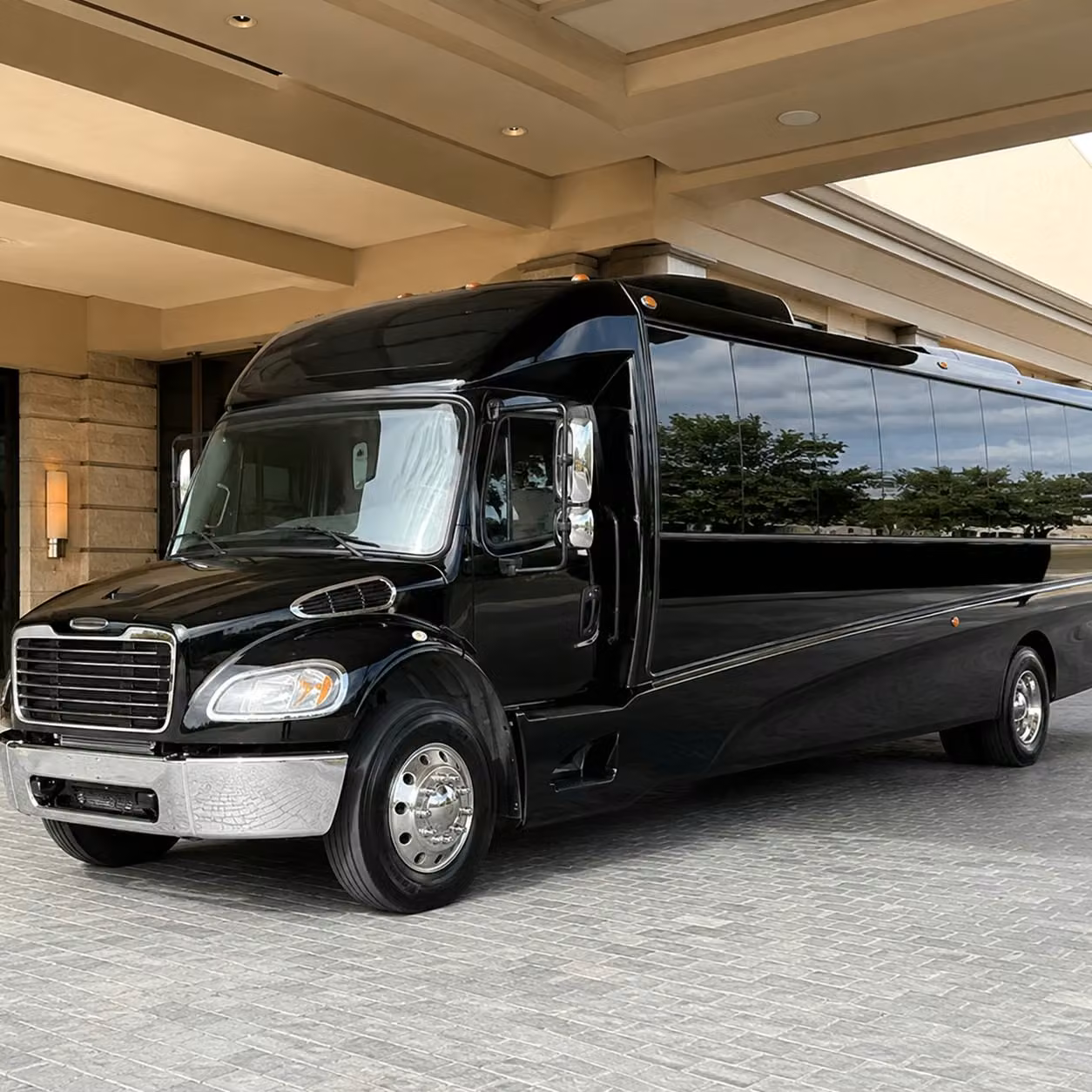 norwalk 30 passenger minibus rental