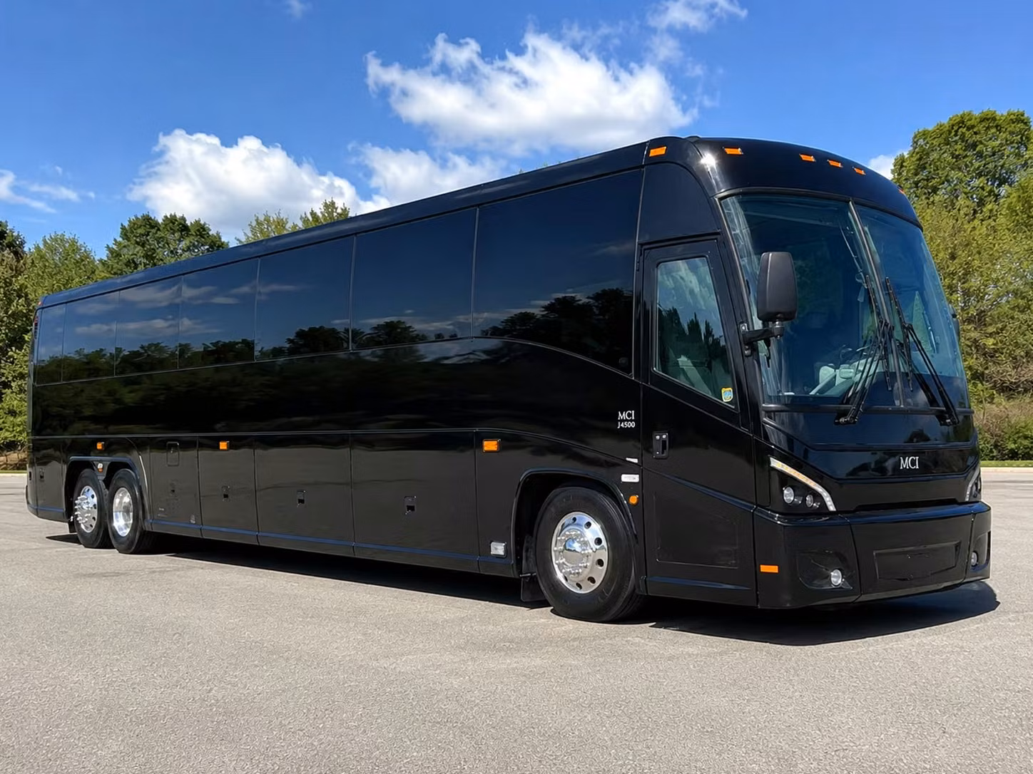 norwalk charter bus rental fleet